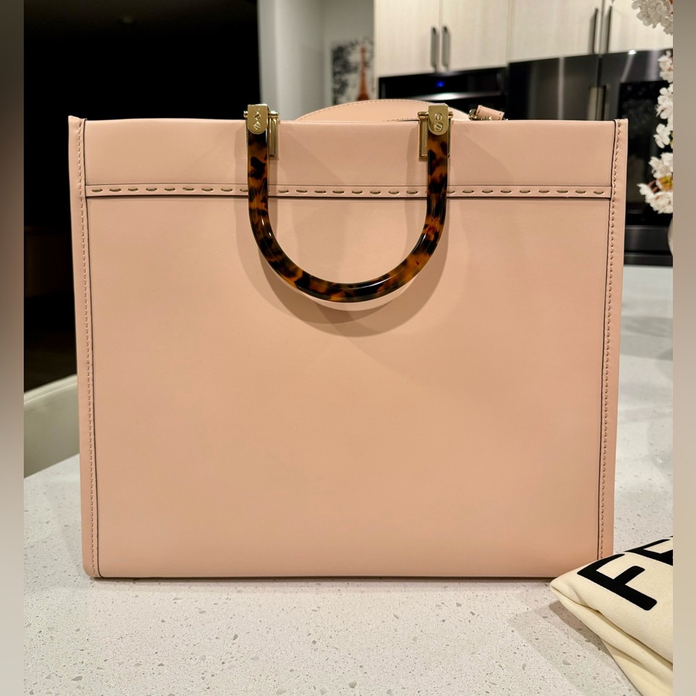 Fendi Pink Tote Bag with Tortoiseshell Effect Handles - Picture 8 of 14